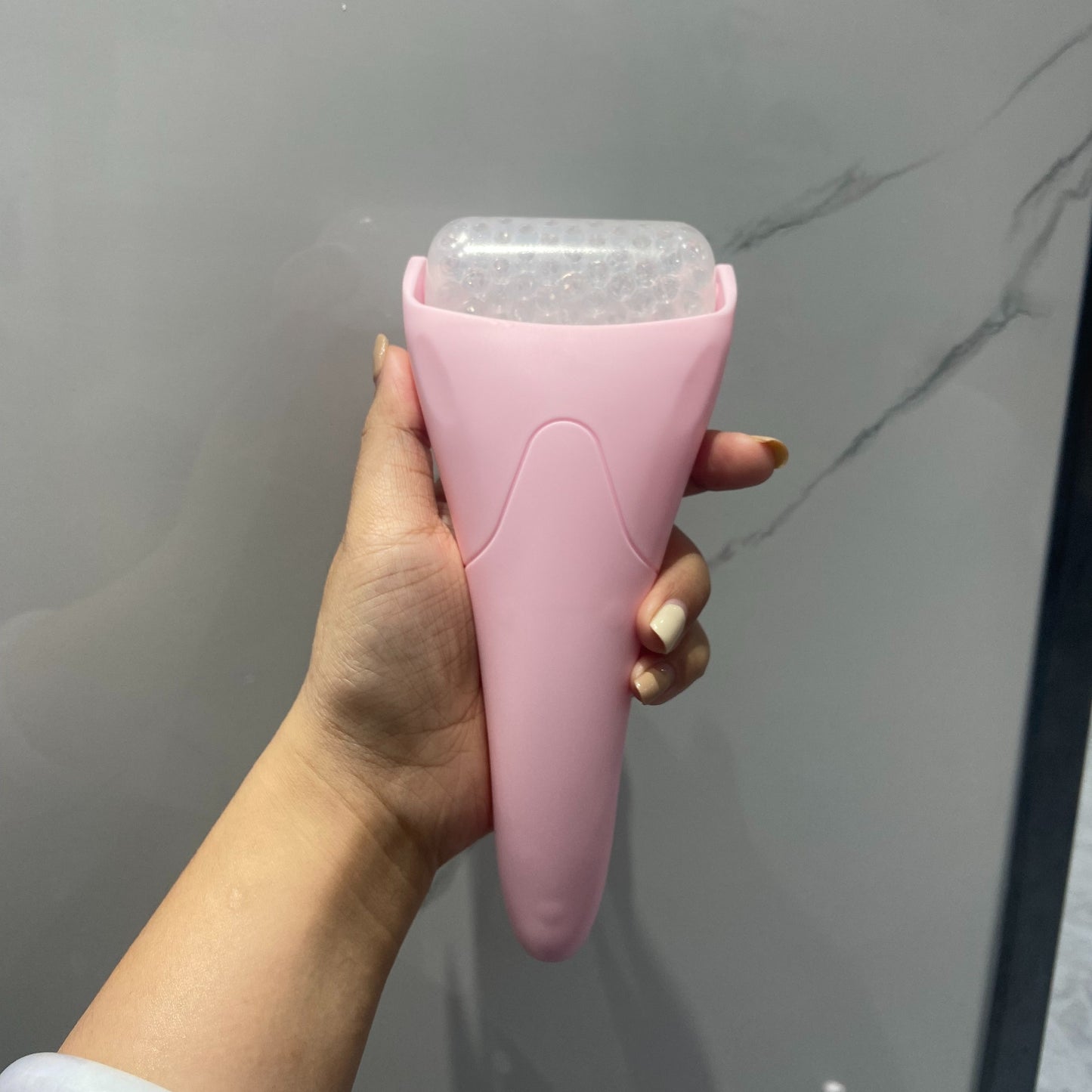 Refreshing Ice Roller for Daily Care